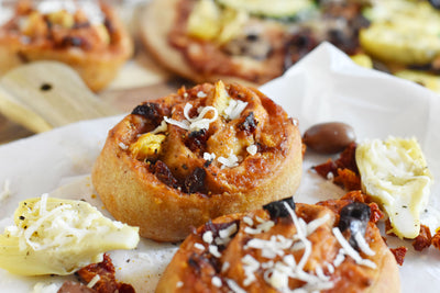 Olive and Sun-Dried Tomato Pizza Rolls